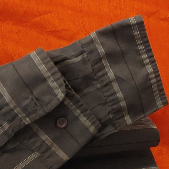 3/$40 Vintage 55 Button Down Shirt - Picture 3 of 4